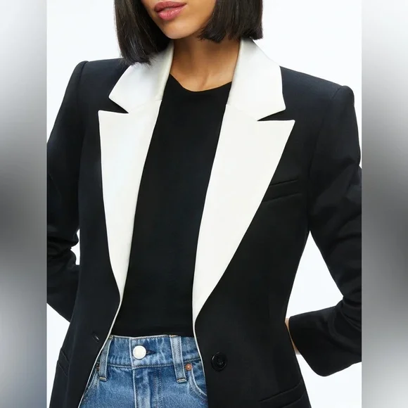 NWT SILVIE FITTED BLAZER Alice + Olivia